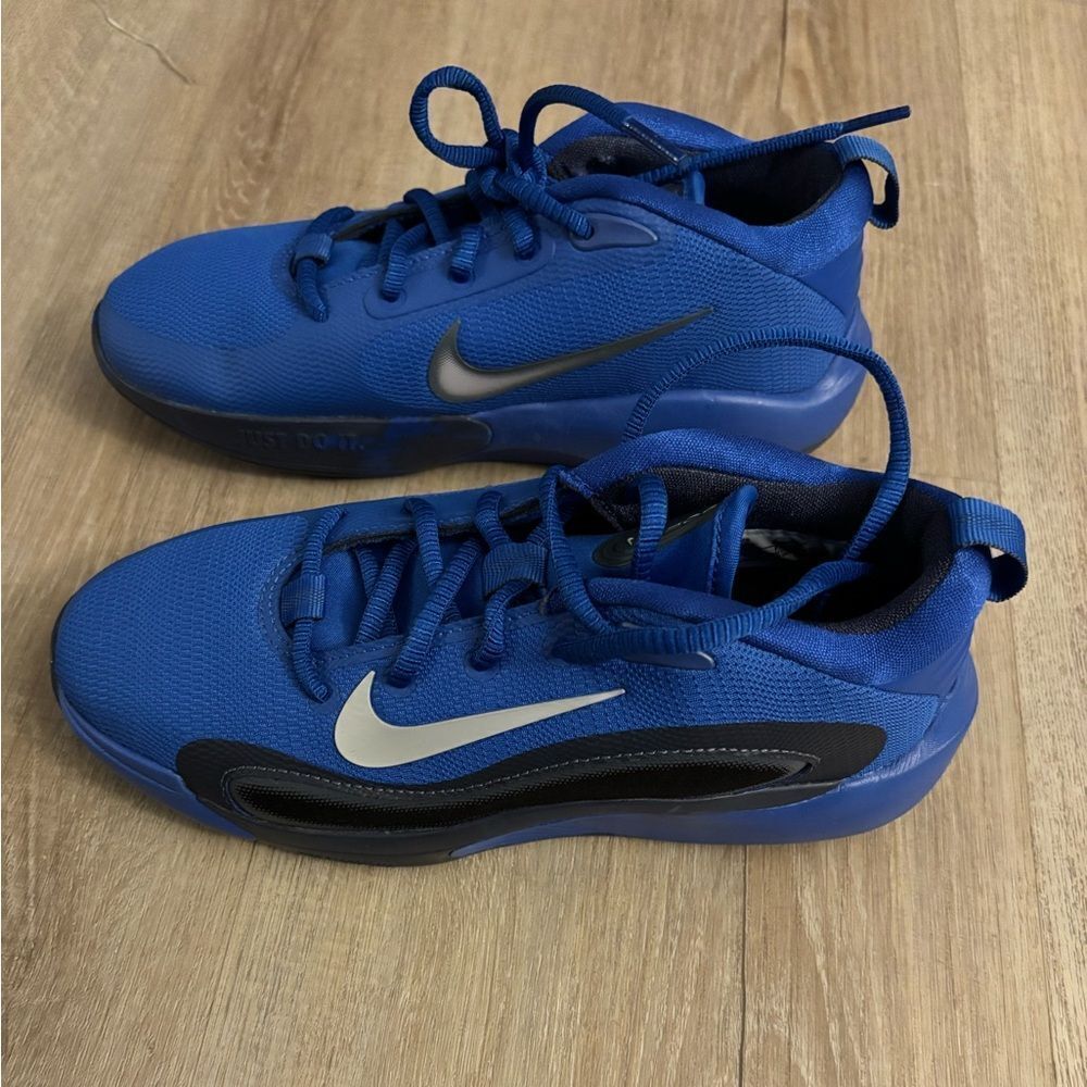 Nike Kids iso fly Blue Athletic Shoes NWOT